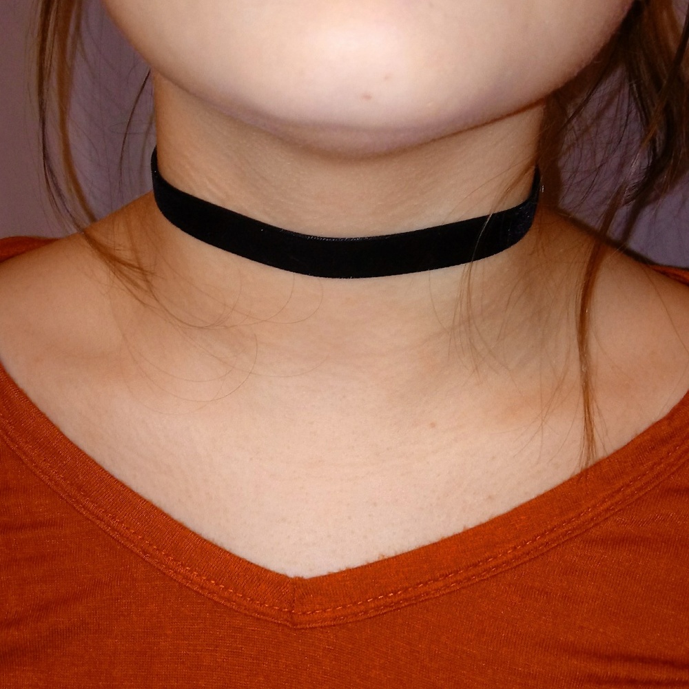black velvet choker